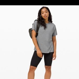 Lululemon relaxed fit t shirt size 4